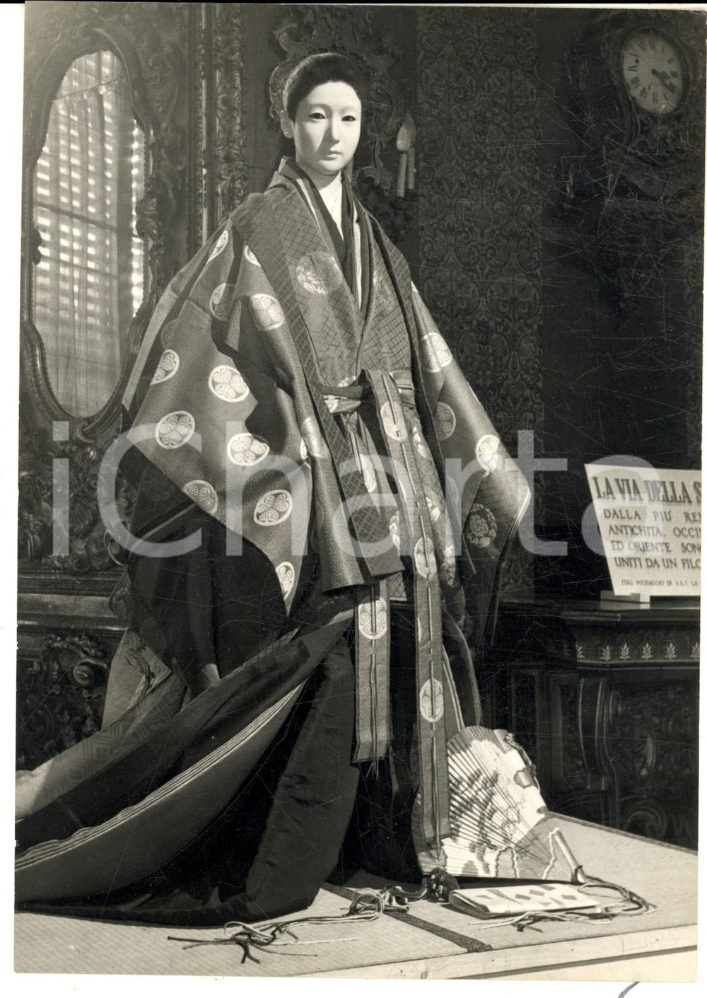 Fotografia d epoca originale 1958 TORINO Mostra del kimono  L abito della principessa TAKAMATZU Foto 13x18 1