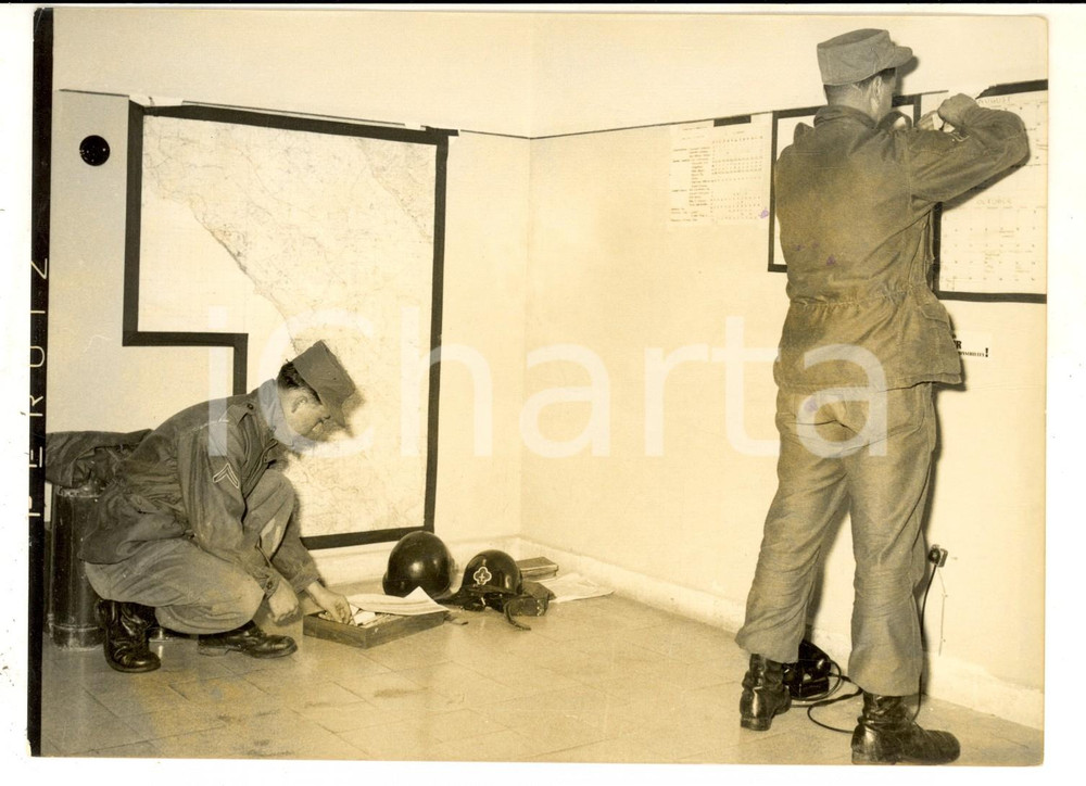 Fotografia d epoca originale Ottobre 1954 TRIESTE Gli americani si preparano alla partenza Foto 18x13 cm 1