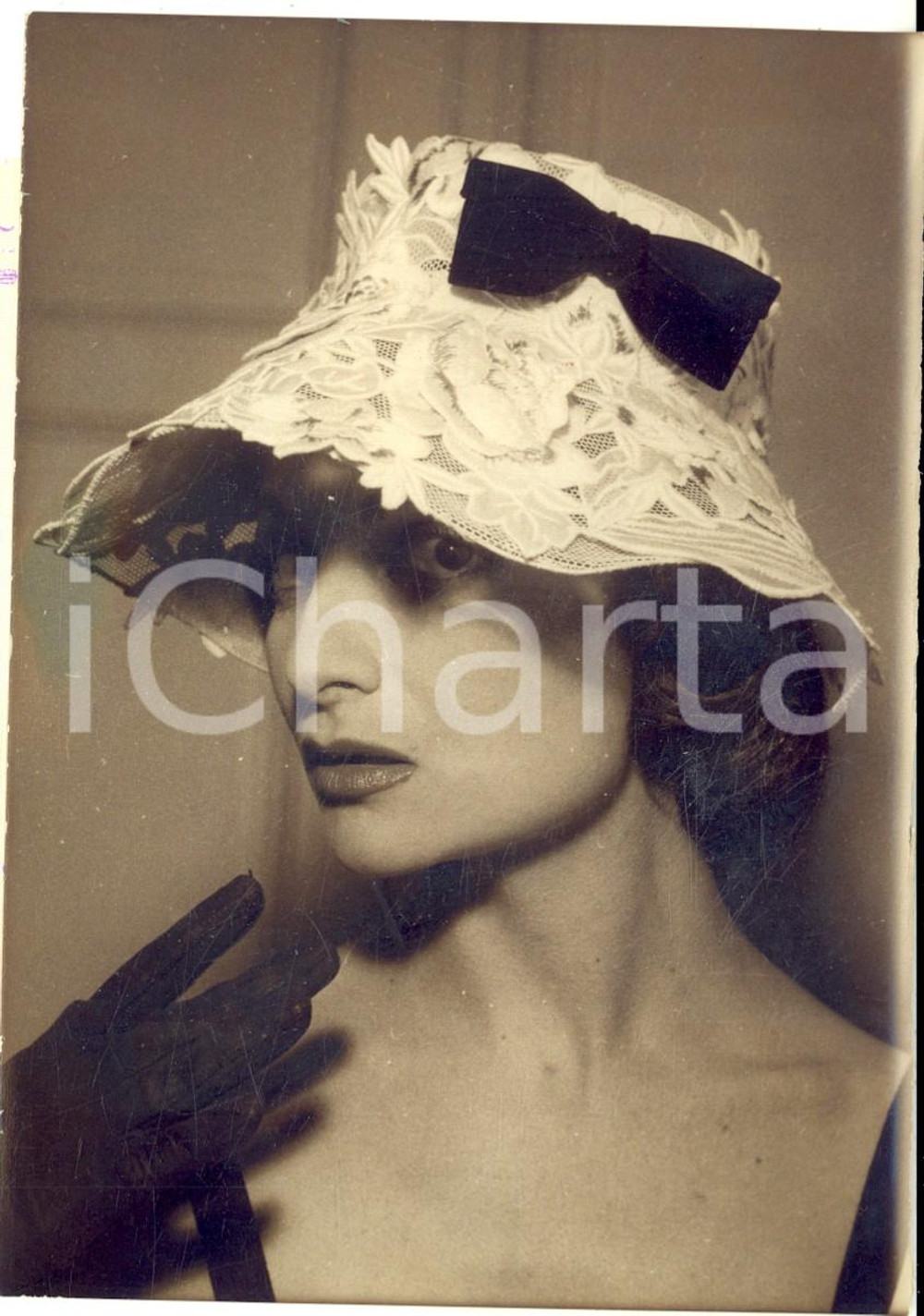 Fotografia d epoca originale 1957 MODE PARIS Chapeau modiste ACHILLE  Capeline Ã  bord abaissÃ© Photo 1