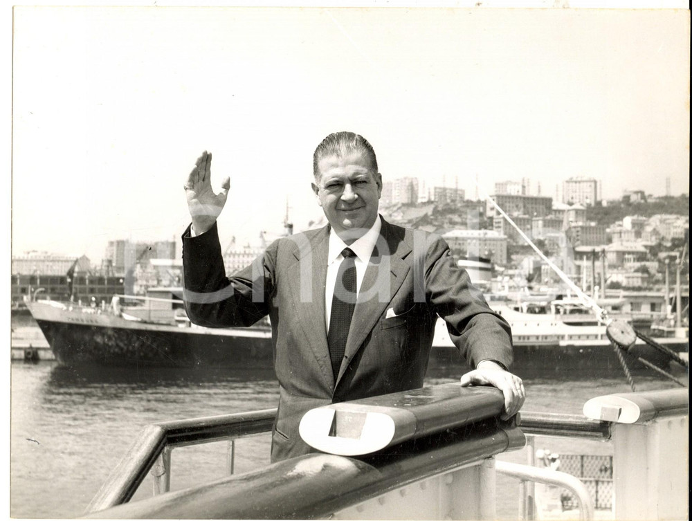 Fotografia d epoca originale 1955 GENOVA Partenza Blasco LANZA D AJETA DI TRABIA ambasciatore Brasile  Foto 1
