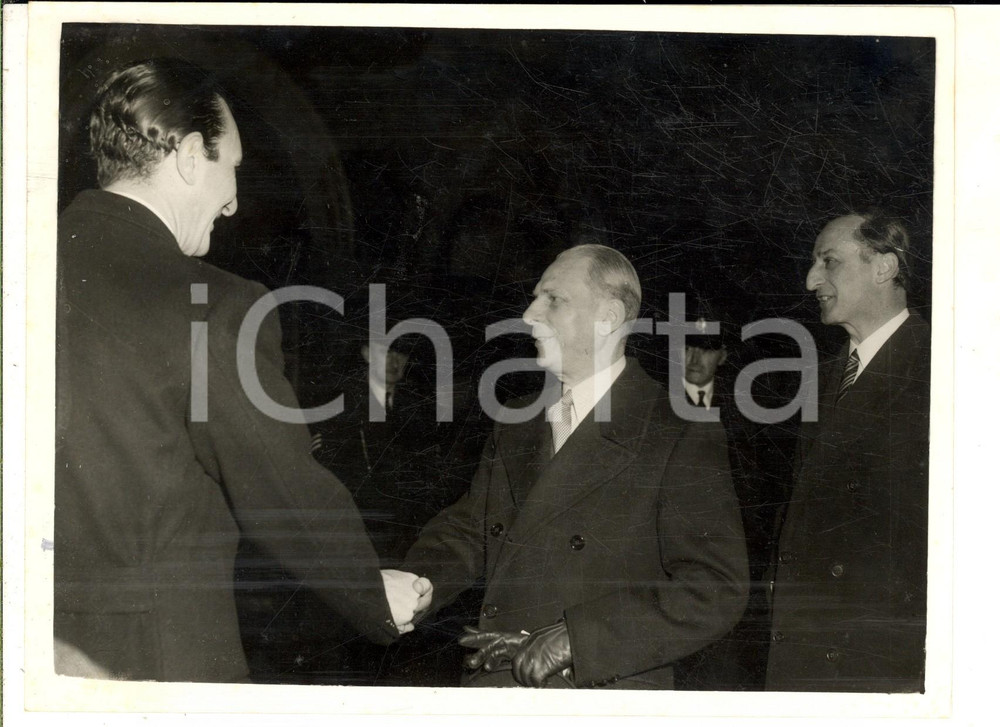 Fotografia d epoca originale 1955 LONDON Arrivo del conte Vittorio ZOPPI nuovo ambasciatore Foto 20x15 cm 1