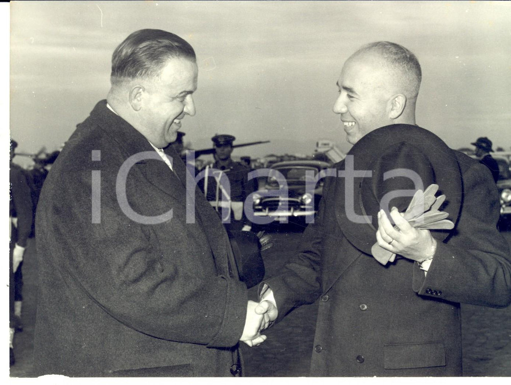 Fotografia d epoca originale 1957 ROMA Paolo Emilio TAVIANI riceve il ministro Ferdinand GRAF Foto 18x13 1