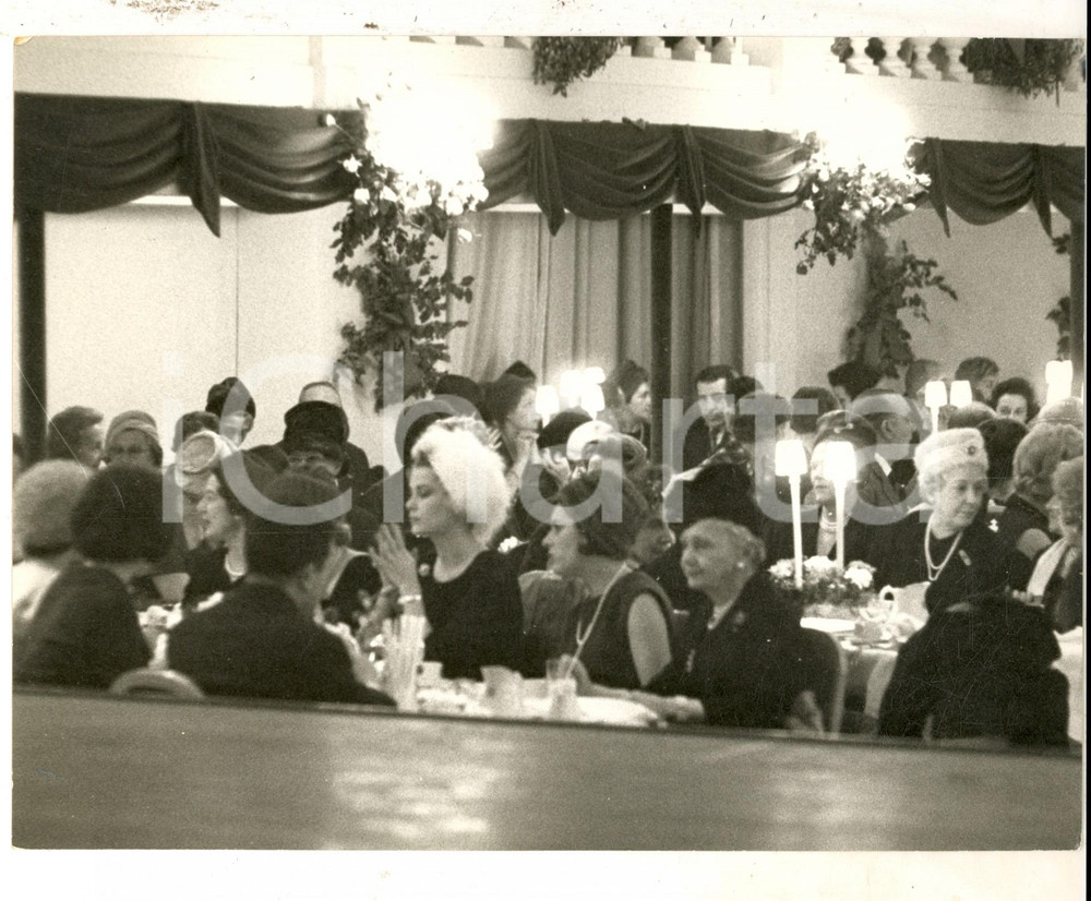 Fotografia d epoca originale 1961 MONTECARLO Principessa Grace alla serata di moda pro CROCE ROSSA Foto 1