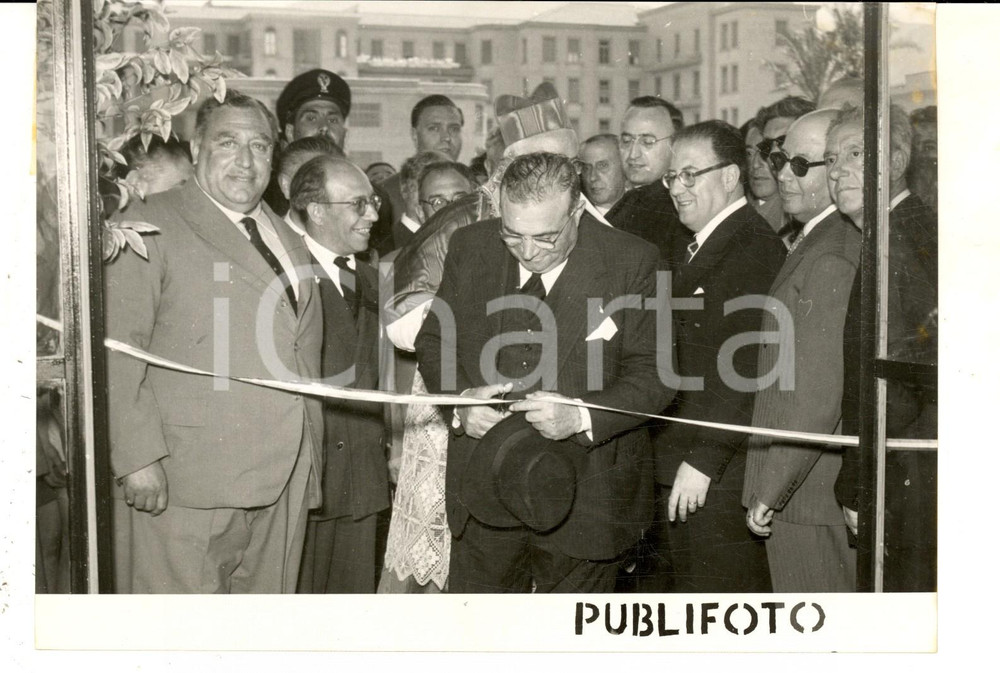 Fotografia d epoca originale 1955 ca PALERMO On. Salvatore ALDISIO inaugura un edificio scolastico Foto 1