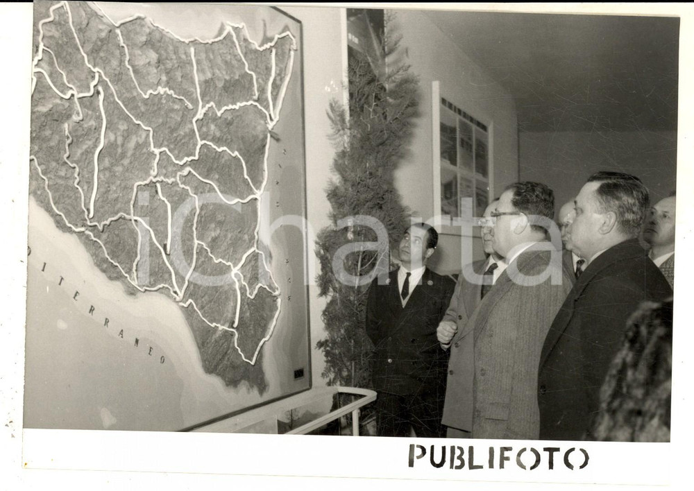 Fotografia d epoca originale 1953 PALERMO Franco RESTIVO all inaugurazione Convegno Nazionale della Strada 1