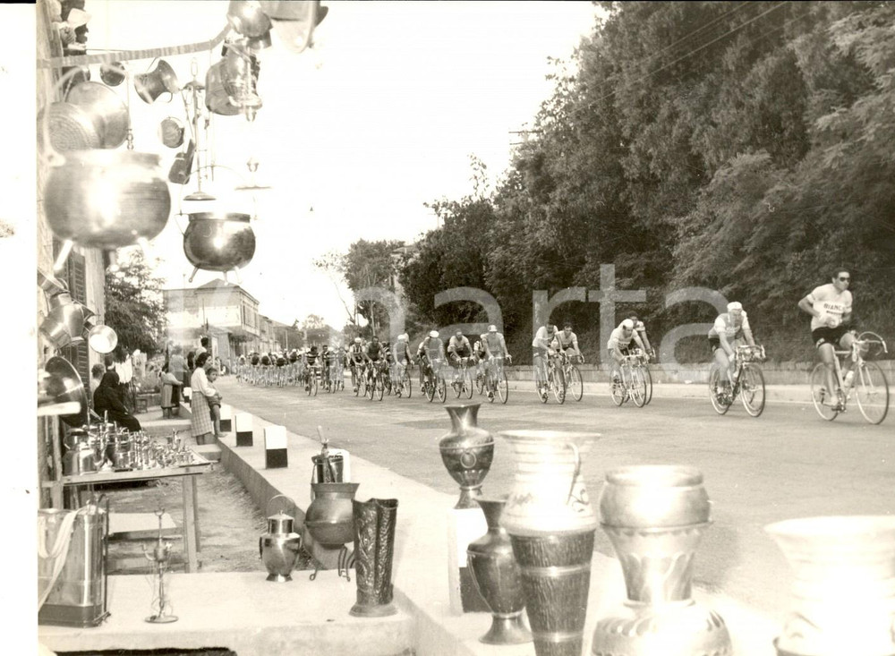 Fotografia d epoca originale 1956 CICLISMO GIRO D ITALIA FRANCAVILLA A MARE 9 Tappa  Passaggio Foto 18x13 1