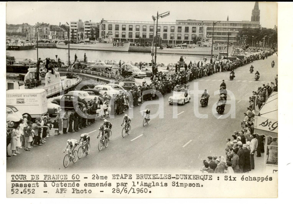 Fotografia d epoca originale 1960 CICLISMO TOUR DE FRANCE OSTENDA Tom SIMPSON guida la fuga Foto 18x13 1
