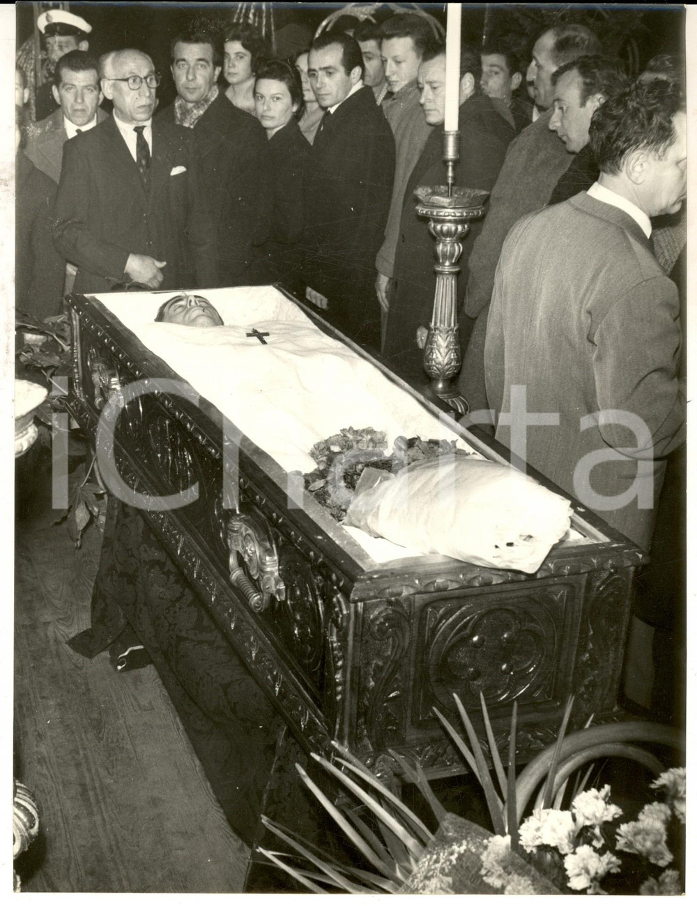 Fotografia d epoca originale 1960 CASTELLANIA AL Funerali di Fausto COPPI  Omaggio alla salma Foto 18x24 1