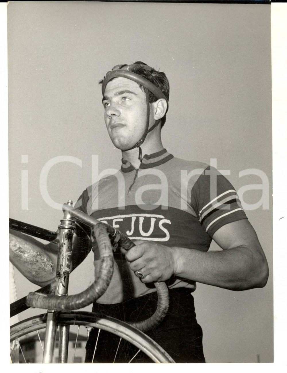 Fotografia d epoca originale 1954 DALMINE CICLISMO SU PISTA Ritratto di Marino MORETTINI in allenamento Foto 1