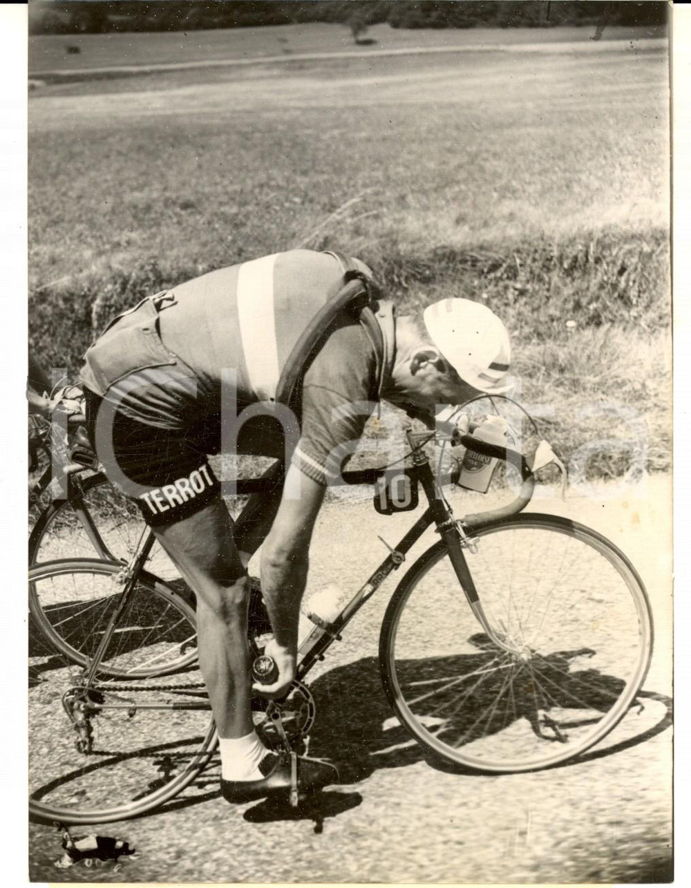 Fotografia d epoca originale 1954 CICLISMO TOUR DE FRANCE Lucien TEISSEIRE olia la bicicletta Foto 13x18 1