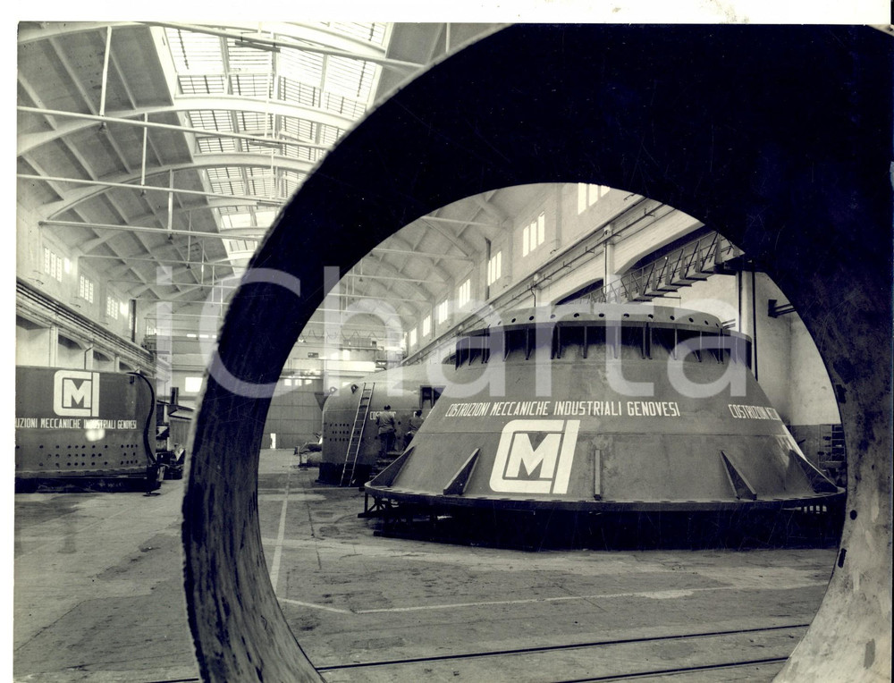 Fotografia d epoca originale 1955 ca GENOVA Costruzioni Meccaniche Industriali Genovesi  Un capannone Foto 1
