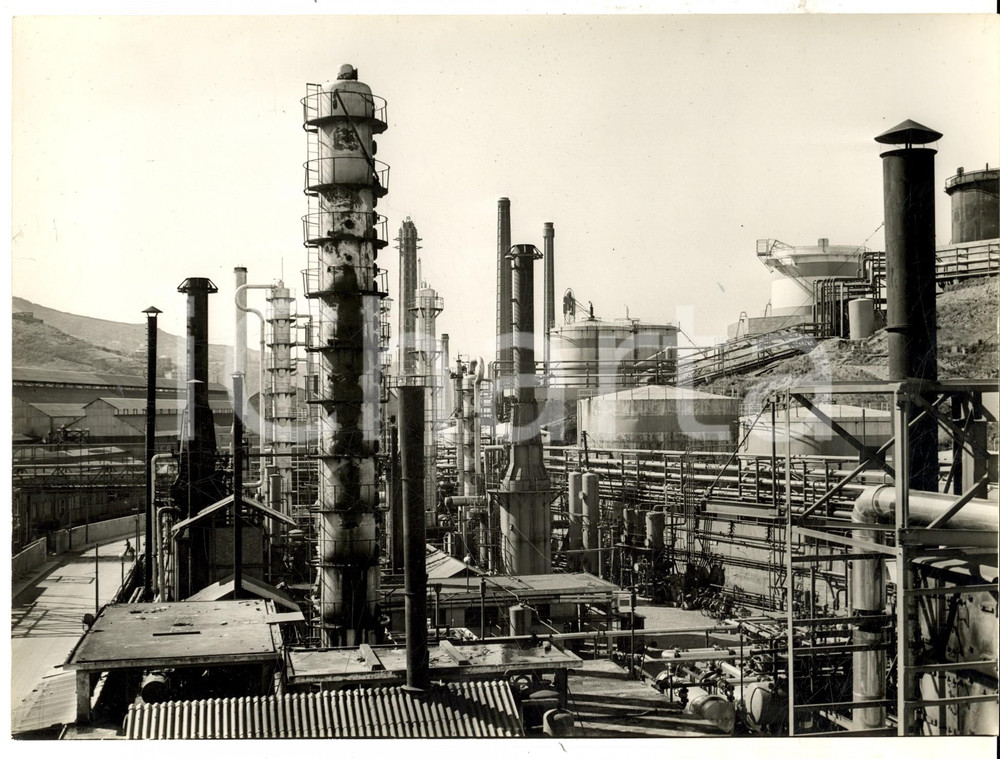 Fotografia d epoca originale 1955 ca GENOVA Una veduta dello stabilimento ERG Fotografia 24x18 cm 1