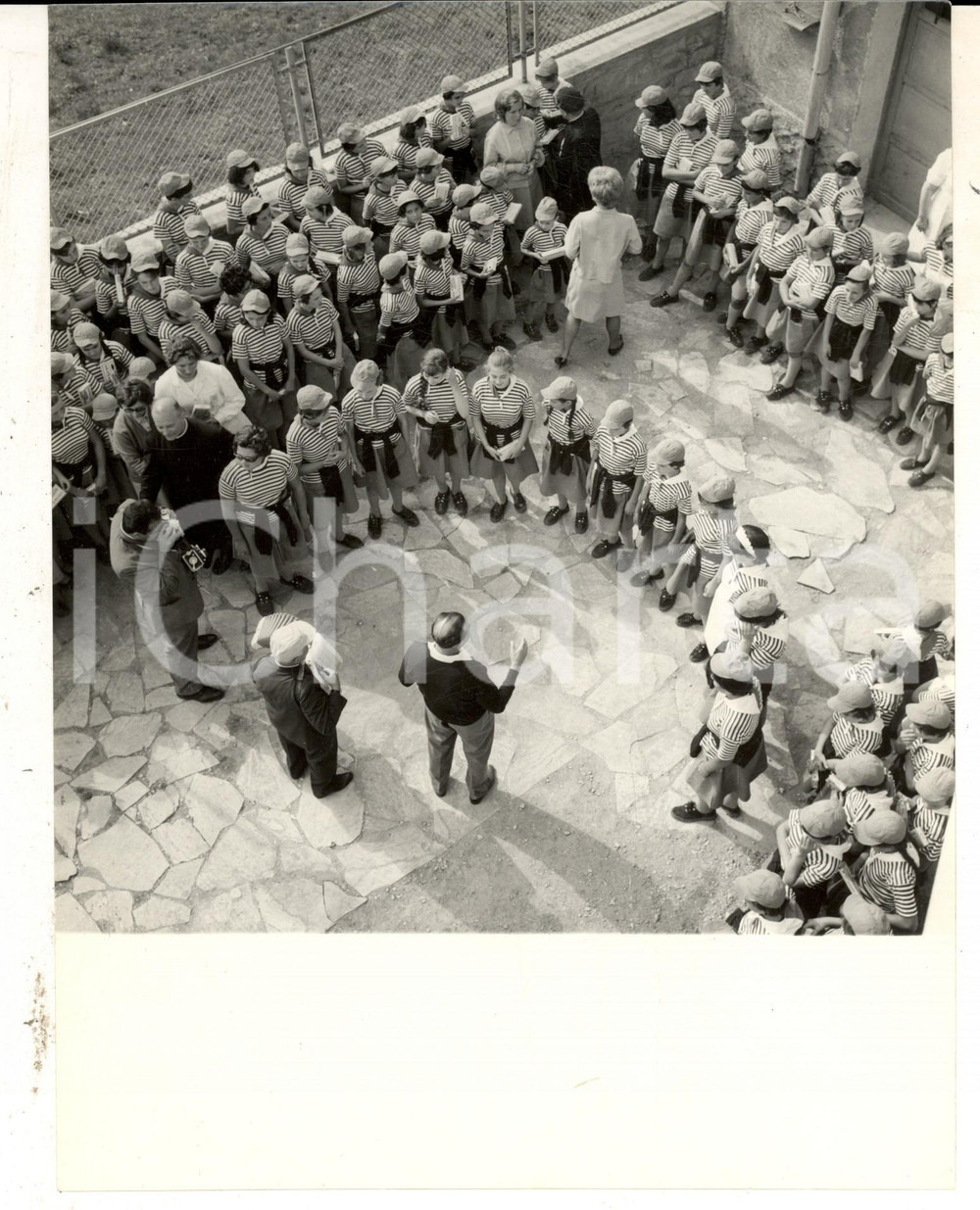 Fotografia d epoca originale 1955 ca AREA DI GENOVA I bambini di una colonia estiva Foto ARTISTICA 20x24 1