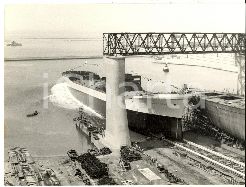 Fotografia d epoca originale 1959 Cantieri SESTRI PONENTE Varo della motonave MARIA ADELAIDE Foto 24x18 cm 1