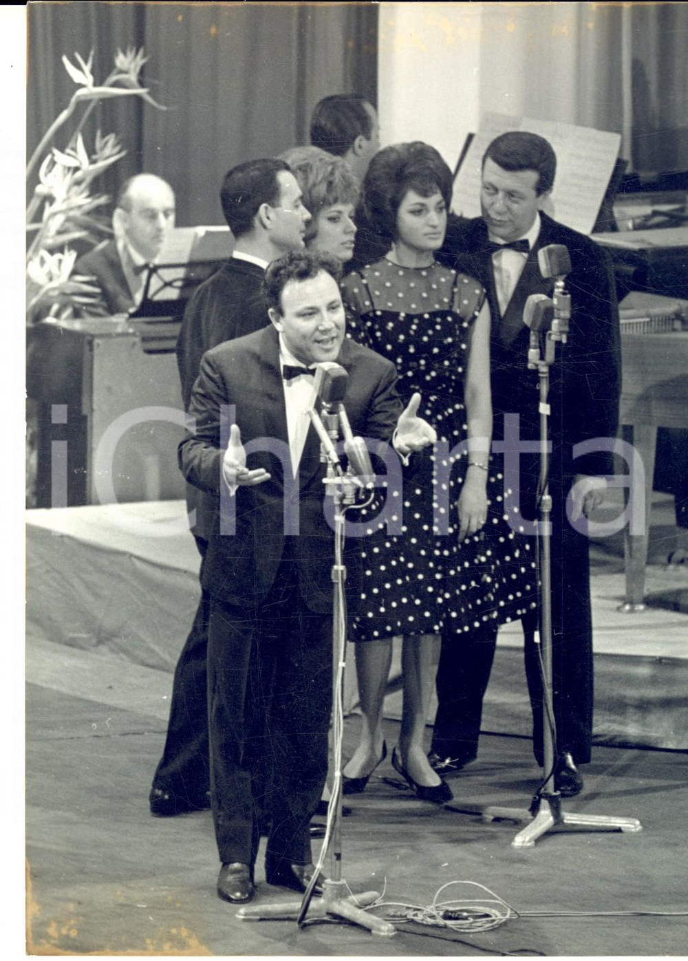 Fotografia d epoca originale 1962 FESTIVAL DI SANREMO Claudio VILLA applaudito per Addio, addio Foto 13x18 1