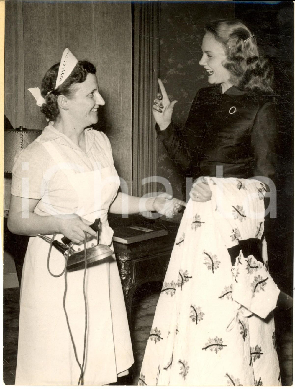 Fotografia d epoca originale 1954 MUNICH Miss America Evelyn AY Sempier attends fashionball Photo 15x20 cm 1