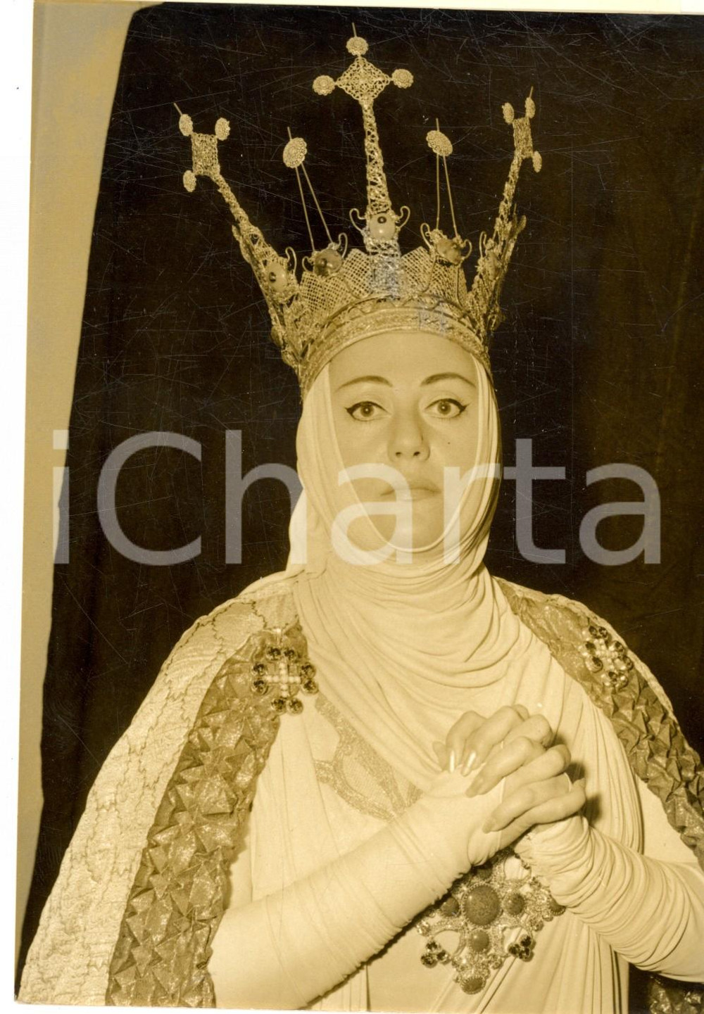 Fotografia d epoca originale 1963 LIRICA RÃ©gine CRESPIN prova il costume per il TANNHAUSER Foto 12x18 1