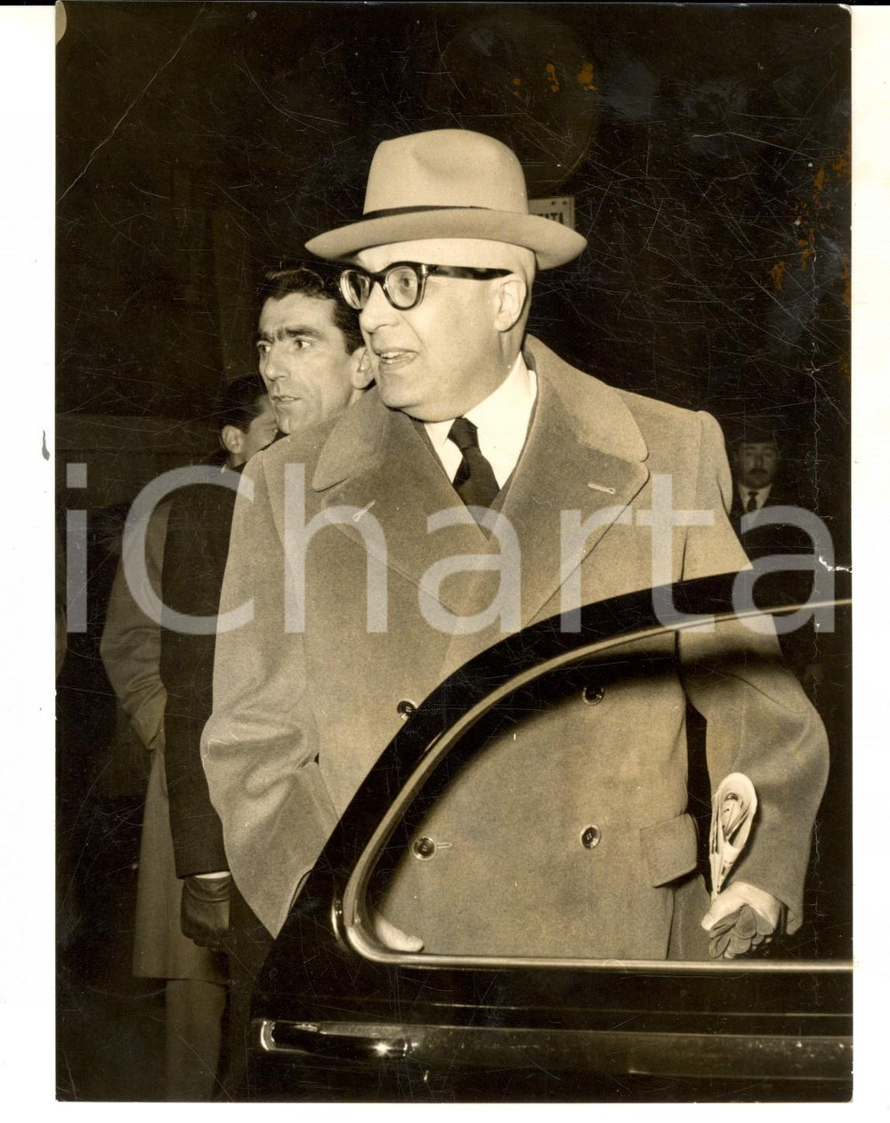 Fotografia d epoca originale 1958 MILANO Arrivo del nuovo questore Fortunato LO CASTRO Fotografia 14x18 cm 1