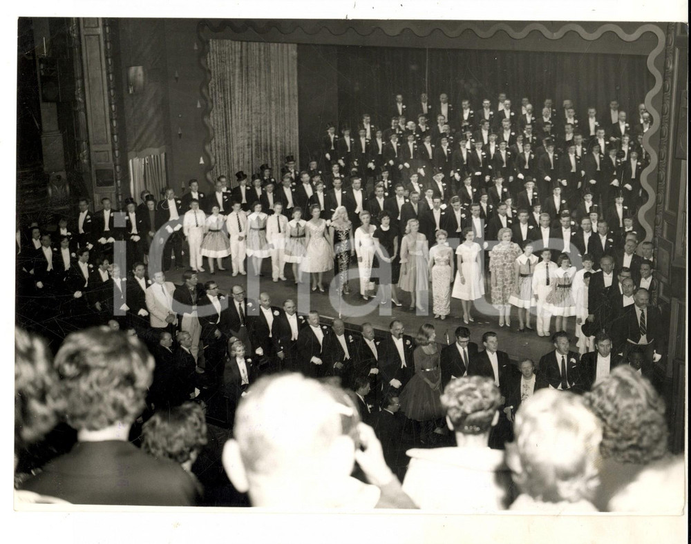 Fotografia d epoca originale 1960 LONDON VICTORIA PALACE Royal Variety performance for charity Photo 20x16 1