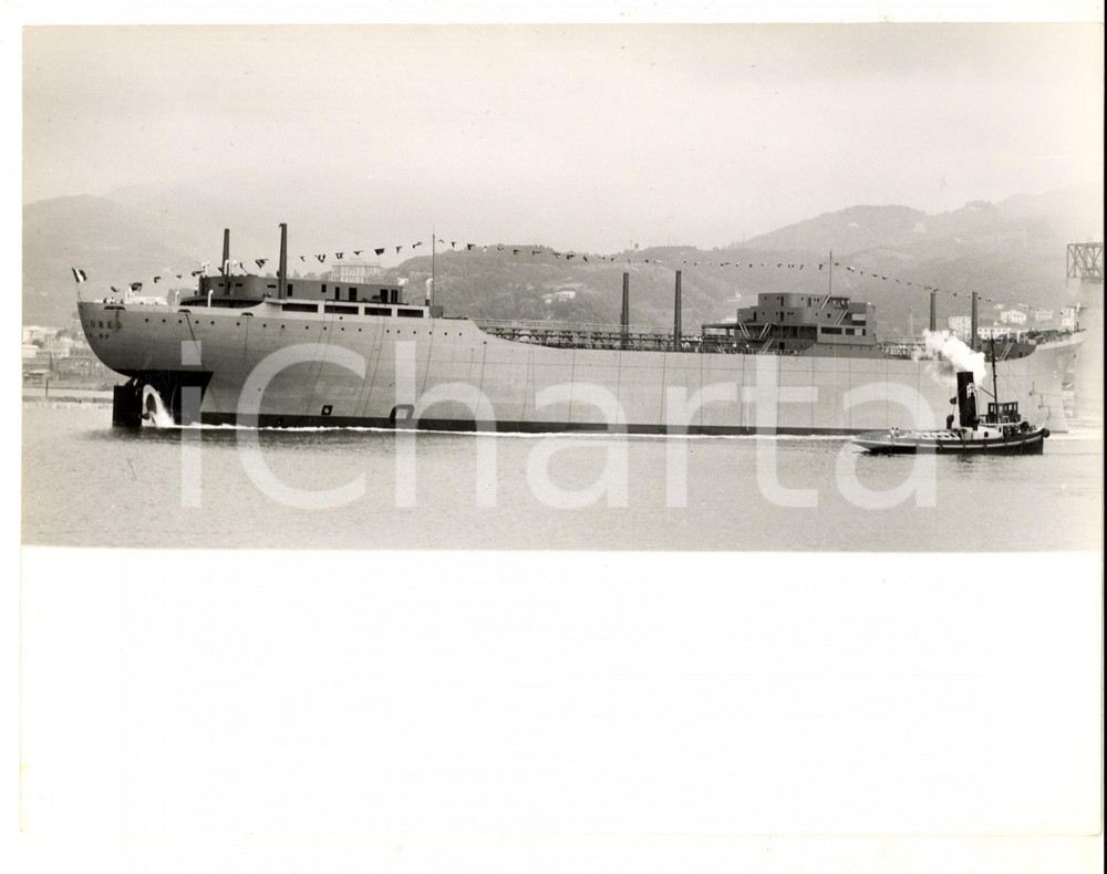 Fotografia d epoca originale 1955 Cantieri SESTRI PONENTE Varo della motonave MIRAFLORES  Foto 24x18 cm 1