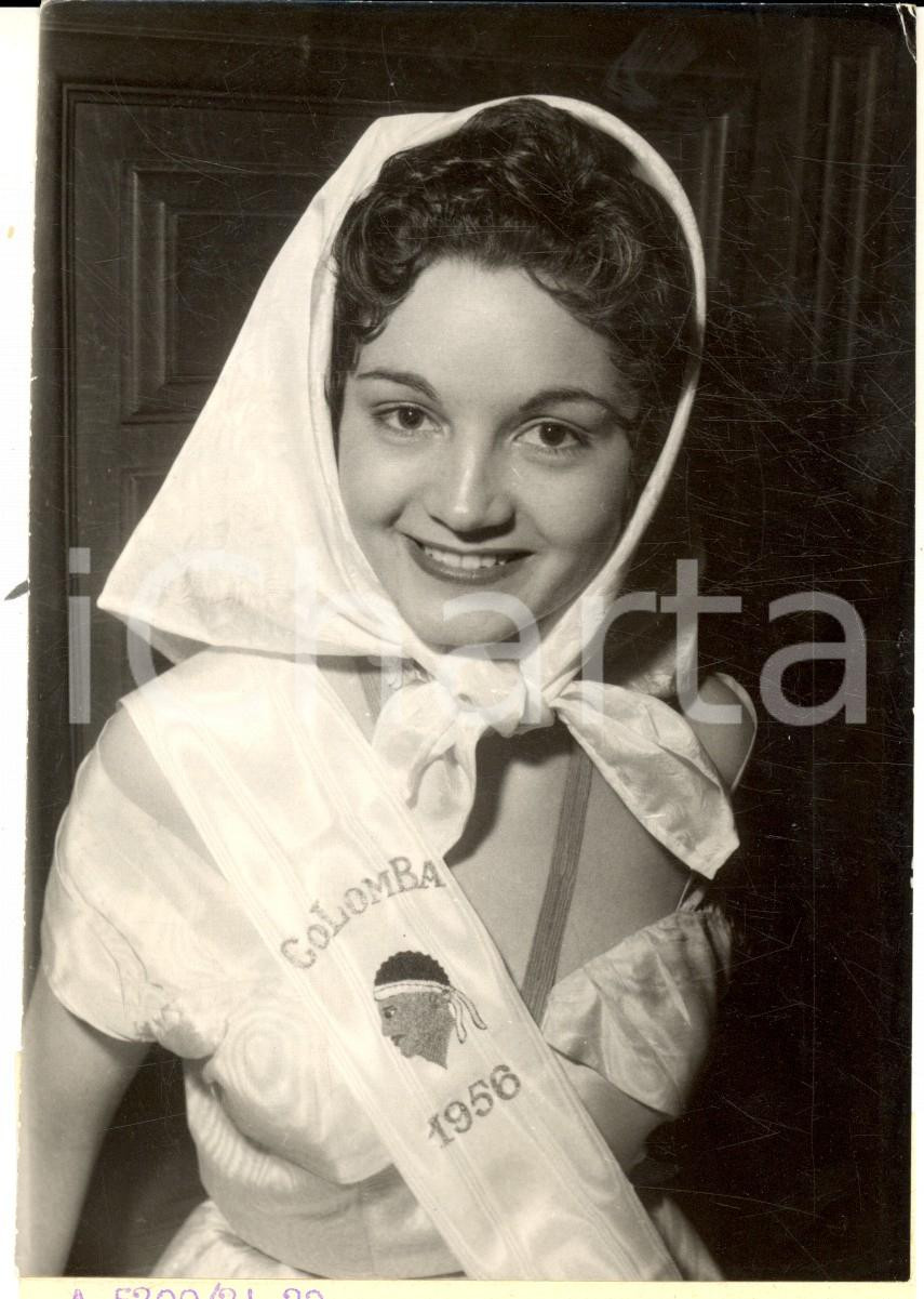 Fotografia d epoca originale 1956 PARIS SORBONNE Confectionneuse StÃ©phanie GIOVANELLI nouvelle COLOMBA Photo 1