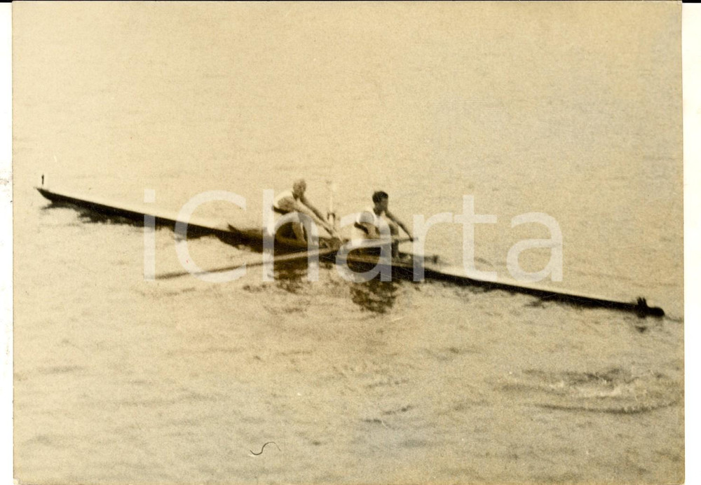 Fotografia d epoca originale 1959 MACON Europei CANOTTAGGIO  Il duo vincitore URSS VOLOVANOVBOREIKO Foto 1