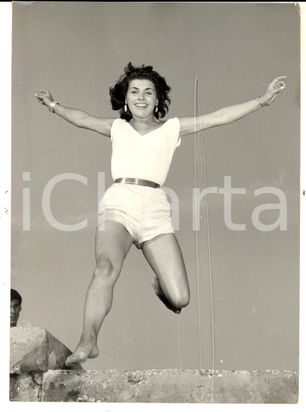 Fotografia d epoca originale 1956 VENEZIA FESTIVAL DEL CINEMA Miss Italia Nives ZEGNA si lancia nella laguna 1