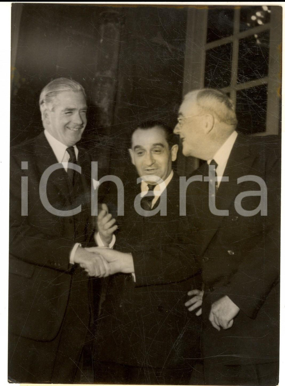 Fotografia d epoca originale 1952 PARIS Anthony EDEN incontra John FOSTER DULLES Foto 13x18 cm 1