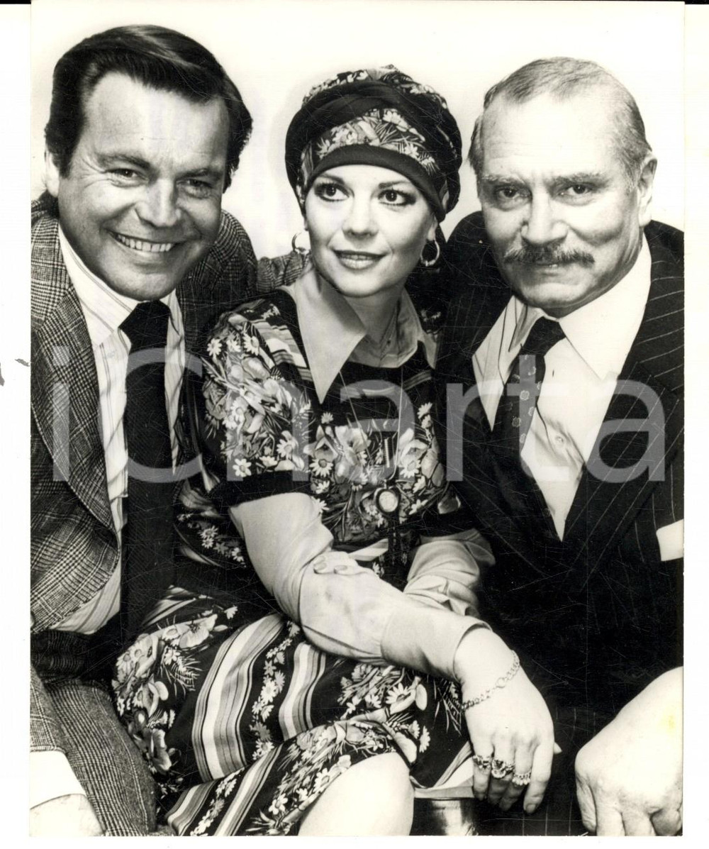 Fotografia d epoca originale 1970 ca LONDON Sir Laurence Olivier con Robert WAGNER e Nathalie WOOD Photo 1