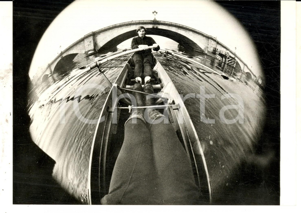 Fotografia d epoca originale 1968 CANOTTAGGIO Equipaggio OXFORD La visione del timoniere Foto Ron BURTON 1
