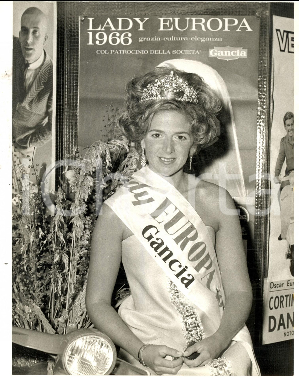 Fotografia d epoca originale 1966 CORTINA D AMPEZZO Principessa Alessandra TORLONIA eletta LADY EUROPA Foto 1