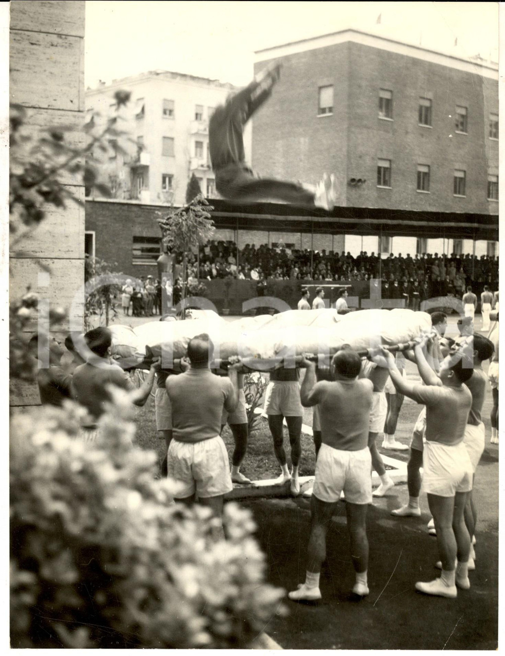 Fotografia d epoca originale 1960 ROMA Festa MAK P 100  50Â° Corso allievi ufficiali GUARDIA DI FINANZA Foto 1