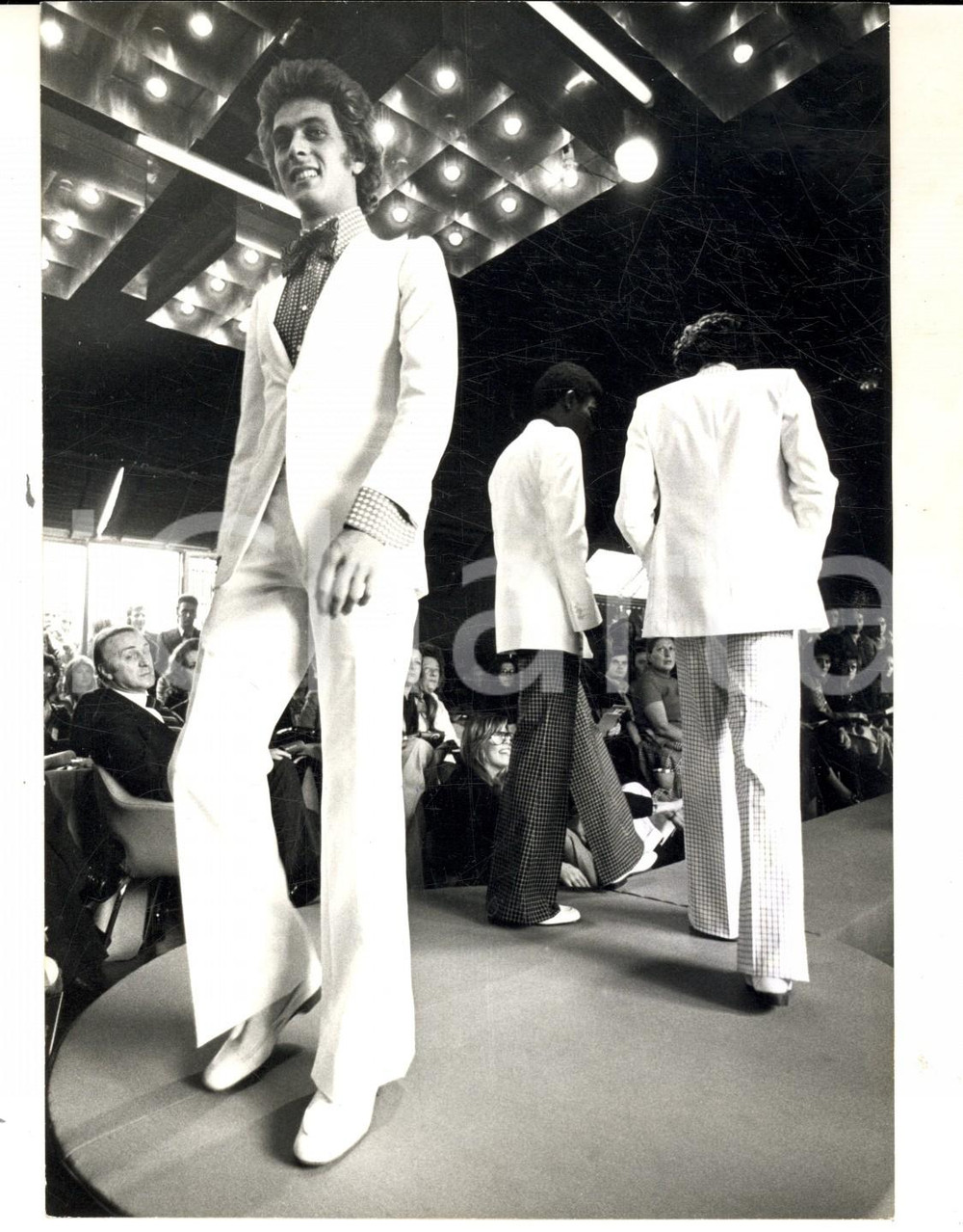 Fotografia d epoca originale 1973 MILANO Hotel HILTON Moda uomo  Abiti ispirati a Il Padrino Foto 13x18 1