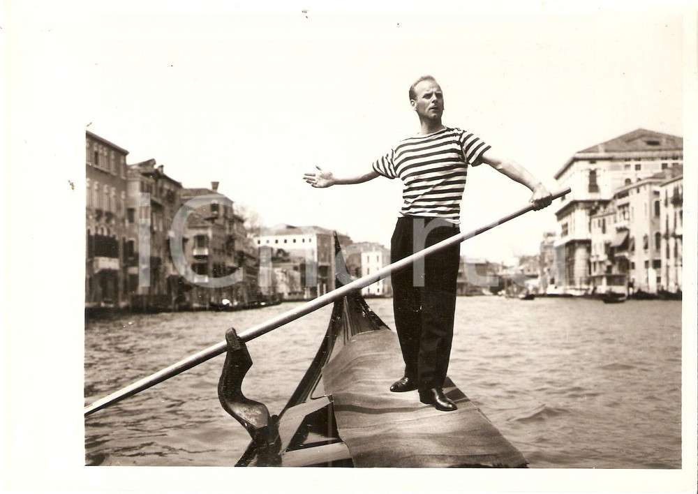 Fotografia d epoca originale 1960 ca VENEZIA Il cantante  gondoliere Umberto VALESIN Ritratto Foto 18x13 cm 1
