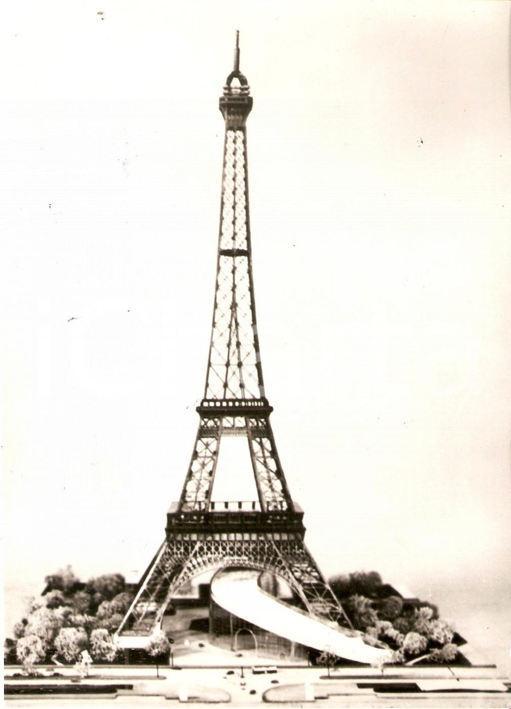 Fotografia d epoca originale 1969 PARIS Progetto di pista da sci ai piedi della TOUR EIFFEL Foto 17x14 cm 1