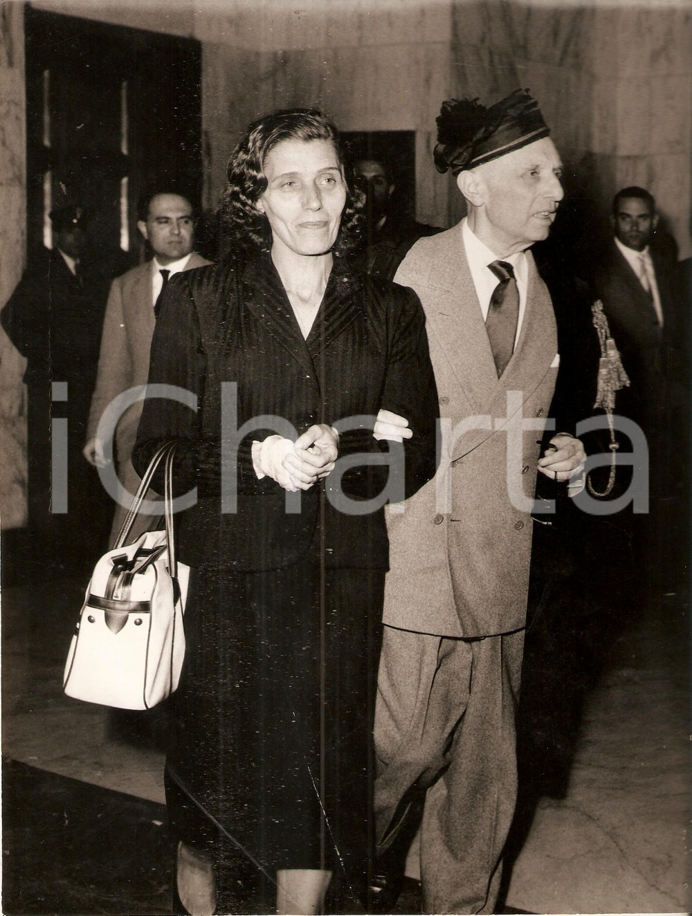 Fotografia d epoca originale 1959 MILANO Banda di VIA OSOPPO La moglie di Ferdinando RUSSO Foto 18x24 cm 1