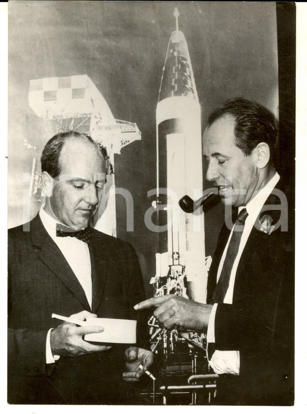 Fotografia d epoca originale 1962 MONACO Mr. LATHAM ospite di Philip ROSENTHAL jr  per la GENERAL ELECTRIC 1
