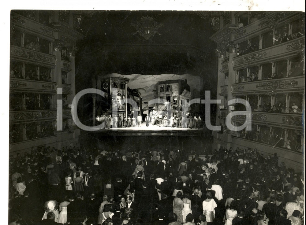 Fotografia d epoca originale 1955 MILANO TEATRO ALLA SCALA Applausi alla prima di Porgy and Bess Foto 1