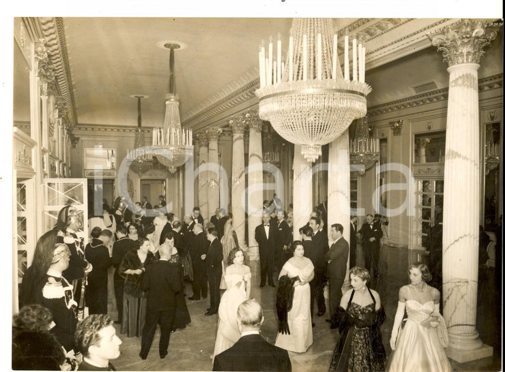 Fotografia d epoca originale 1955 MILANO TEATRO ALLA SCALA Inaugurazione stagione lirica  Il nuovo ridotto 1