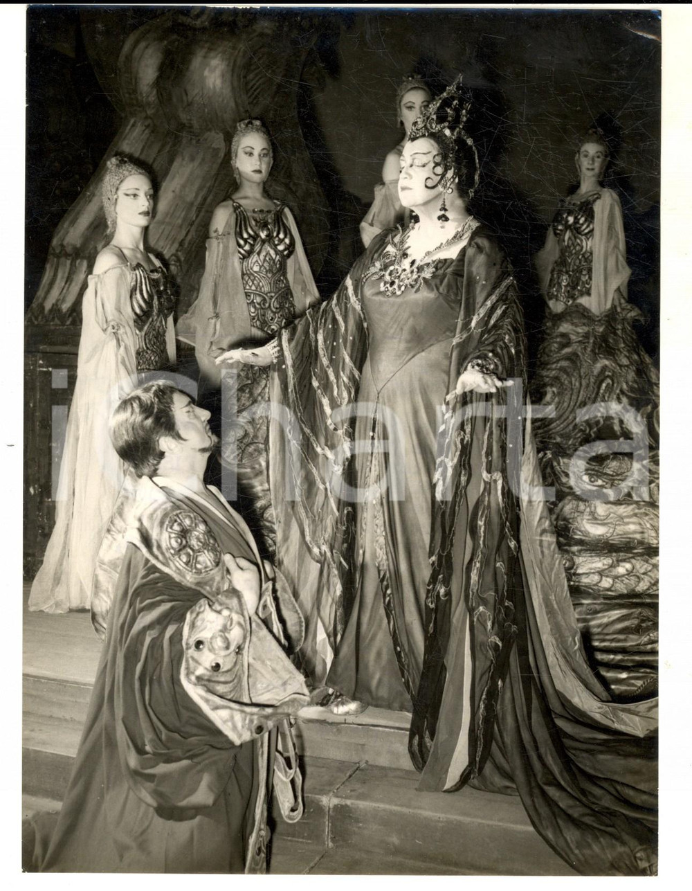 Fotografia d epoca originale 1957 LONDON ROYAL OPERA HOUSE Soprano Sylvia FISHER as princess TURANDOT Photo 1