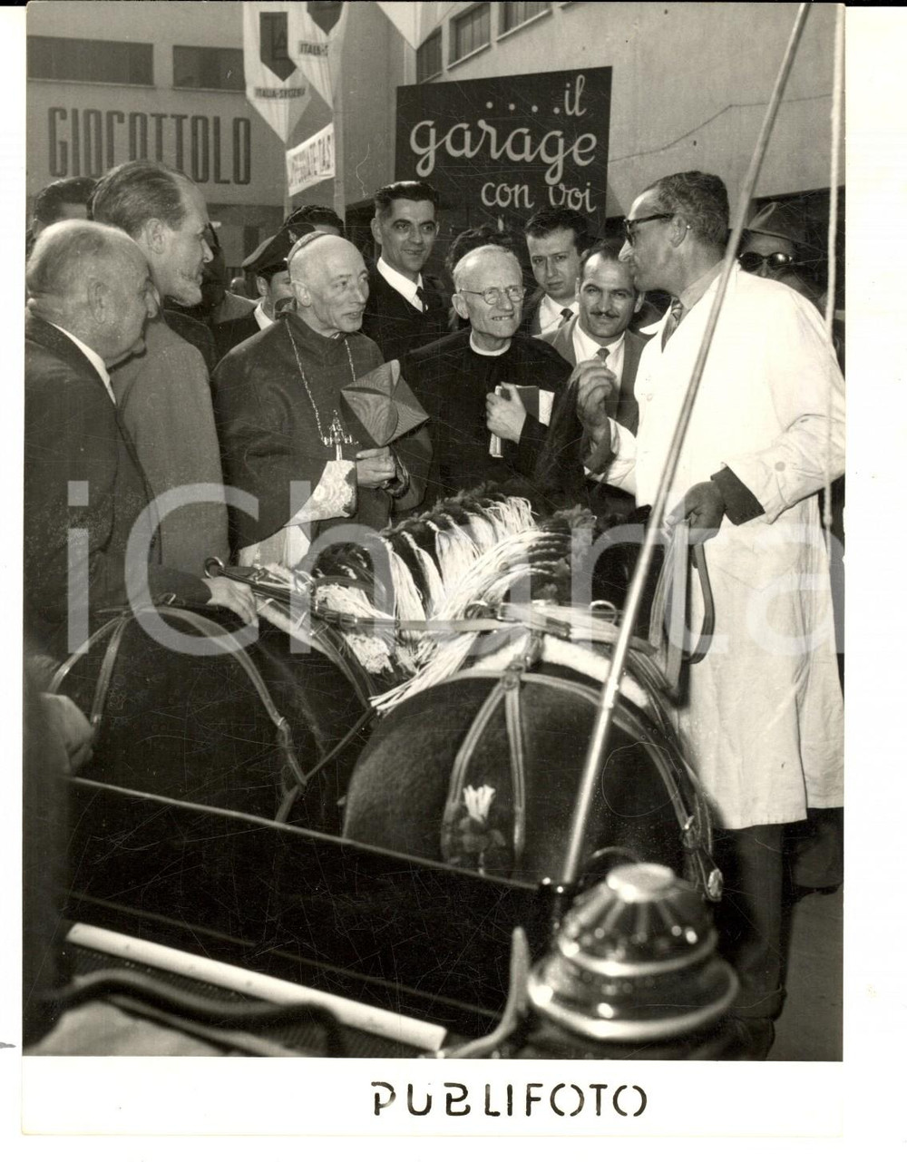 Fotografia d epoca originale 1953 FIERA DI MILANO Visita del cardinale Ildefonso SCHUSTER Foto 14x18 cm 1