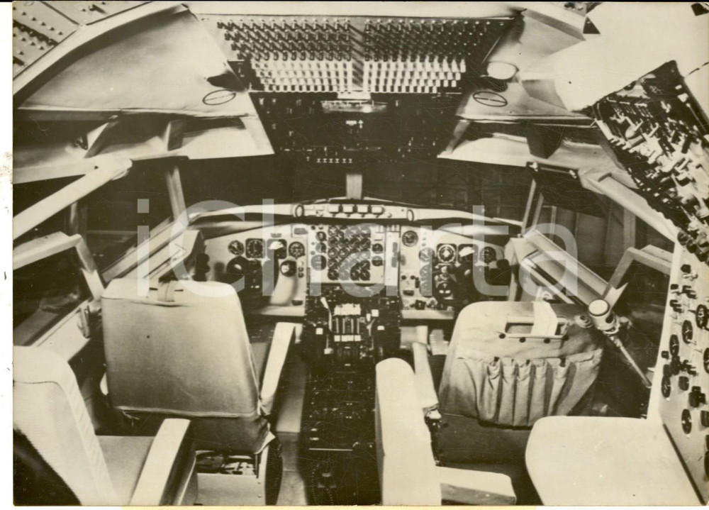 Fotografia d epoca originale 1959 SEATTLE Cockpit nuovo Boeing 707 CHATEAU DE VERSAILLES per AIR FRANCE 1