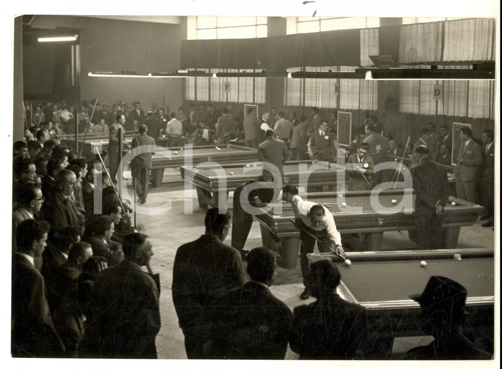 Fotografia d epoca originale 1958 TORINO Primo campionato di BILIARDO dal dopoguerra  Foto 18x13 cm 1