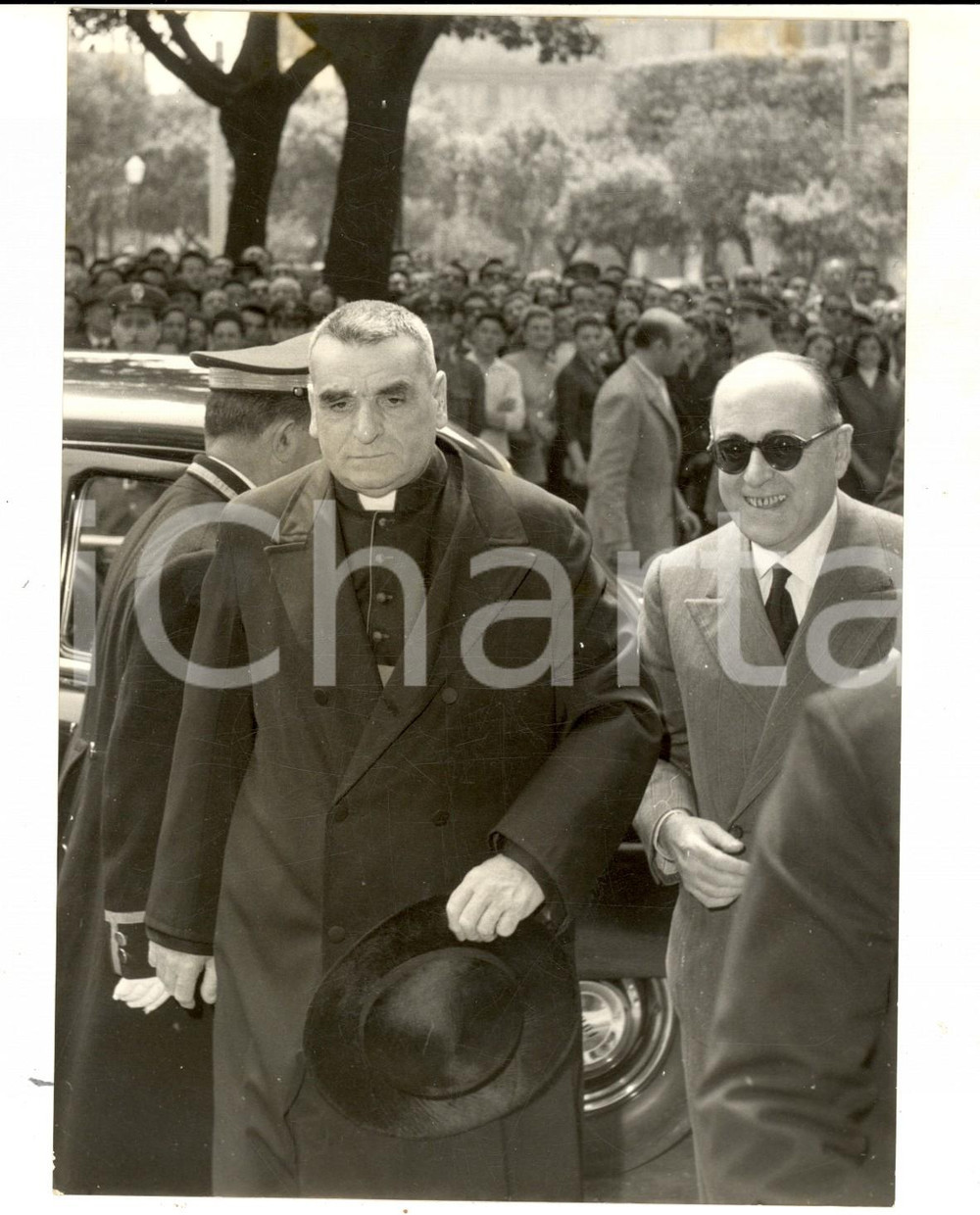 Fotografia d epoca originale 1957 ROMA Mons. Carlo GRANO si reca a salutare Ranieri di Monaco Foto 1