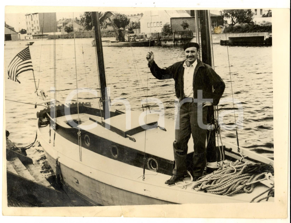 Fotografia d epoca originale 1953 HAMBURG Olavi KIVIKOSKI after crossing the Atlantic in a yacht Photo 1