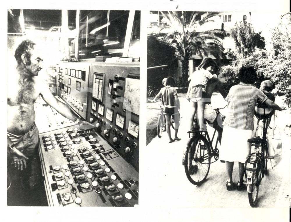 Fotografia d epoca originale 1970 ca ISRAEL Kibbutz AFIKIM  Tecnologia e famiglie in bicicletta Foto 18x13 1