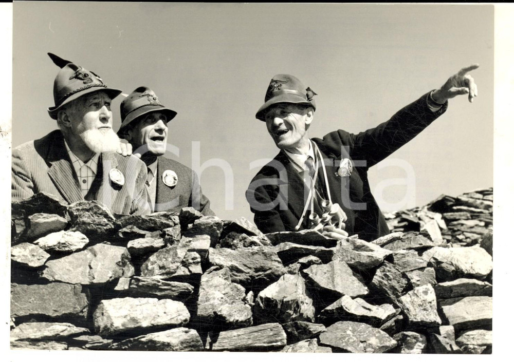 Fotografia d epoca originale 1968 STELVIO Raduno ex alpini GRANDE GUERRA  Giuseppe DEL PRATO e Arturo DIDORI 1