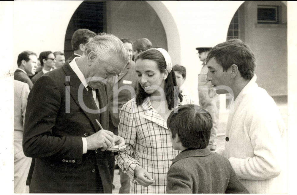 Fotografia d epoca originale 1970 LISBONA Ferruccio VALCAREGGI firma autografi prima di ITALIAPORTOGALLO 1