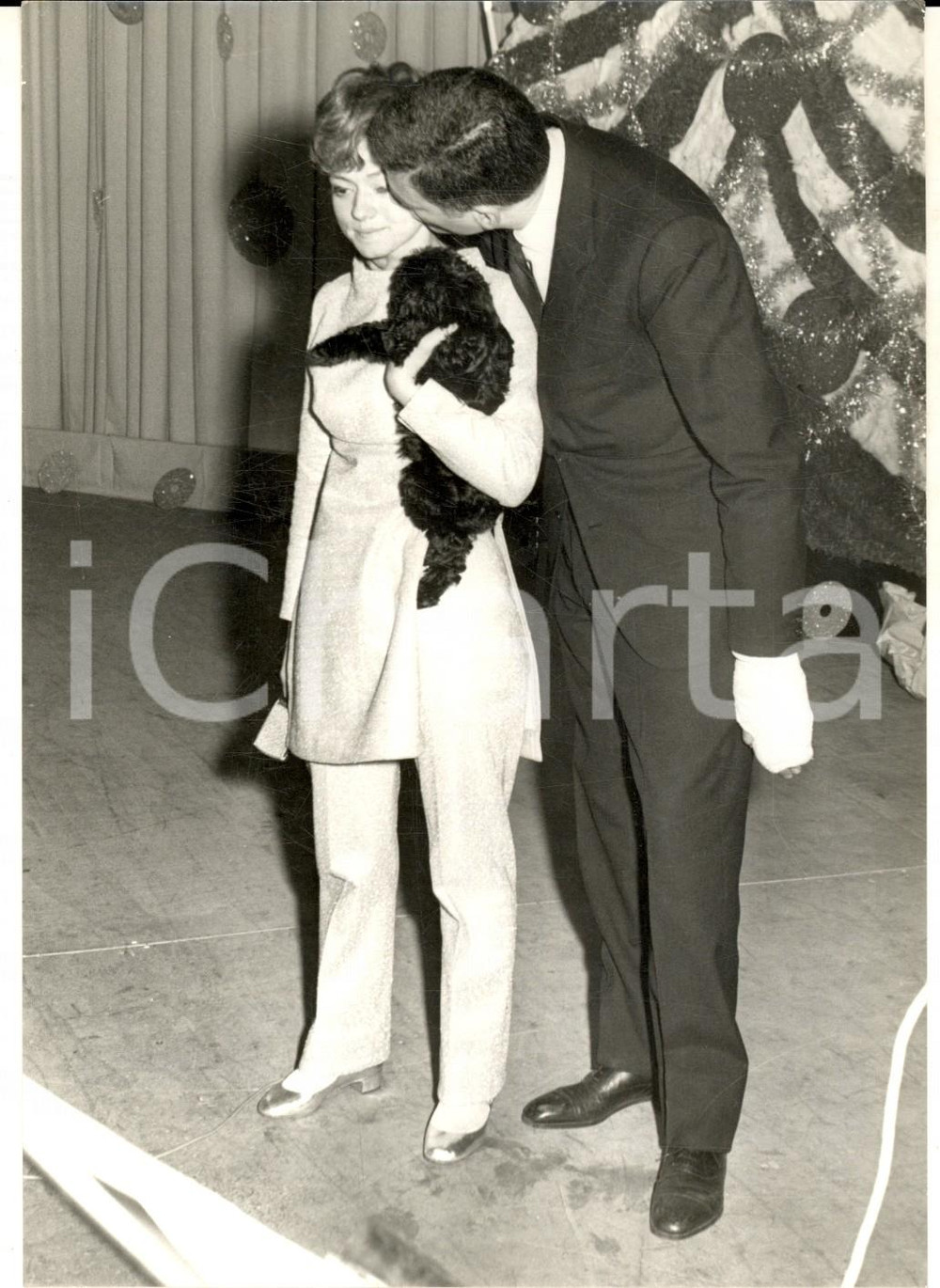 Fotografia d epoca originale 1967 ROMA Rita PAVONE e Teddy RENO prossimi al matrimonio Foto 14x18 1