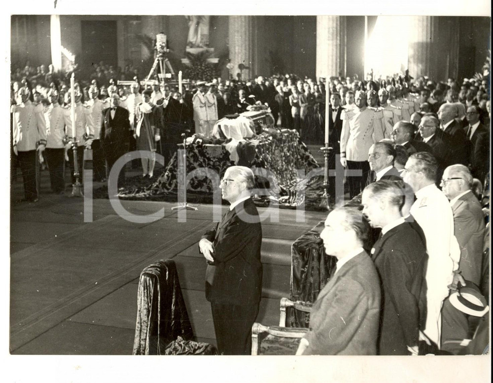 Fotografia d epoca originale 1959 NAPOLI I solenni funerali dello statista Enrico DE NICOLA Fotografia 18x14 1
